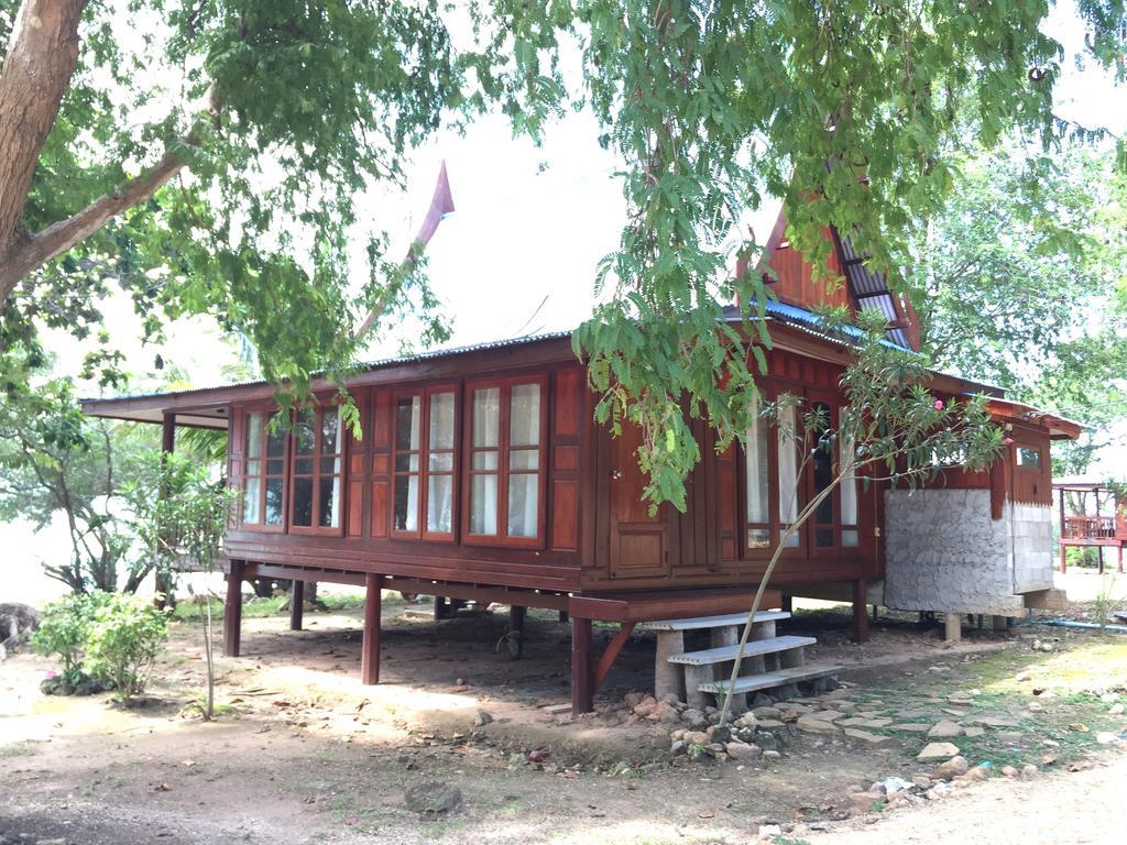 Koh Talu Island Resort Bang Saphan Noi Bagian luar foto